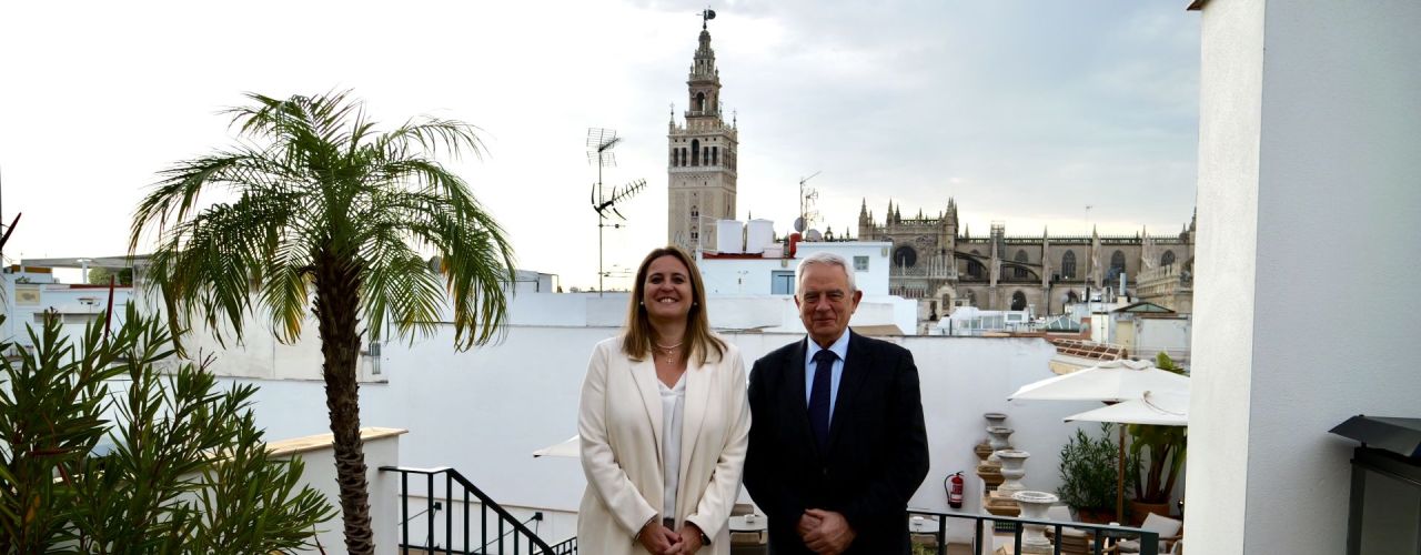 El Ayuntamiento y la Asociación de Hoteles de Sevilla se unen para elevar la calidad turística de la ciudad